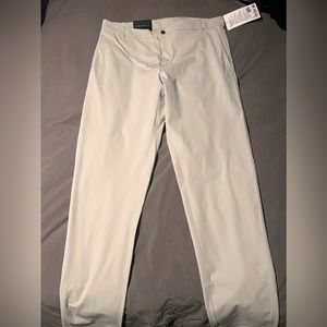 New never worn commission pant classic.